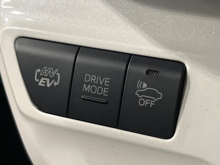2017 Toyota Prius PHV DLA-ZVW52 (UW-6a17b35b0b2d5)[9]