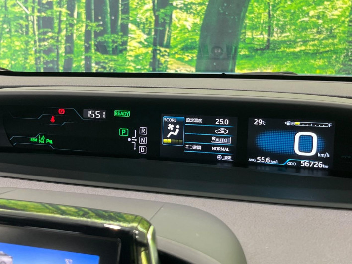 2017 Toyota Prius PHV DLA-ZVW52 (UW-6a17b35b0b2d5)[5]