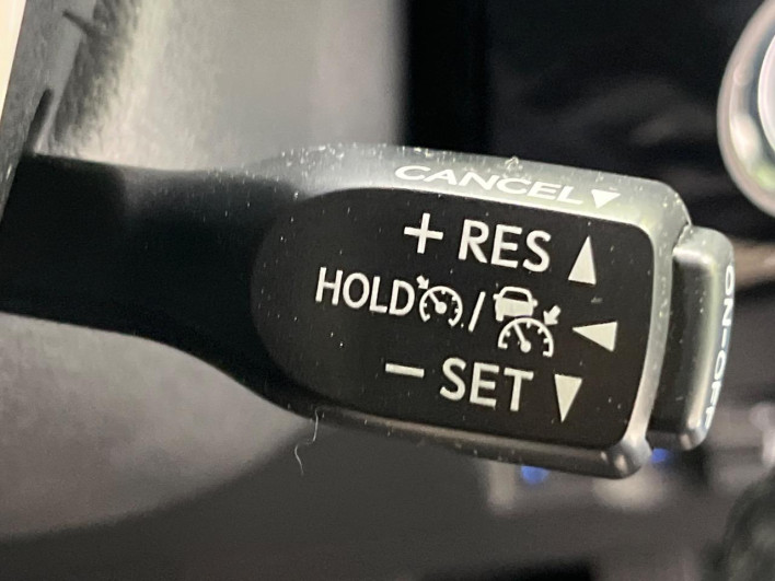 2017 Toyota Prius PHV DLA-ZVW52 (UW-6a17b35b0b2d5)[23]