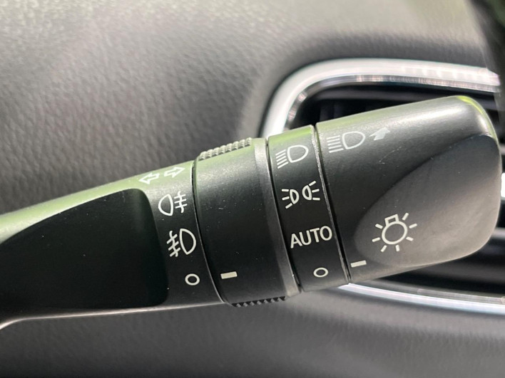 2017 Toyota Prius PHV DLA-ZVW52 (UW-6a17b35b0b2d5)[20]