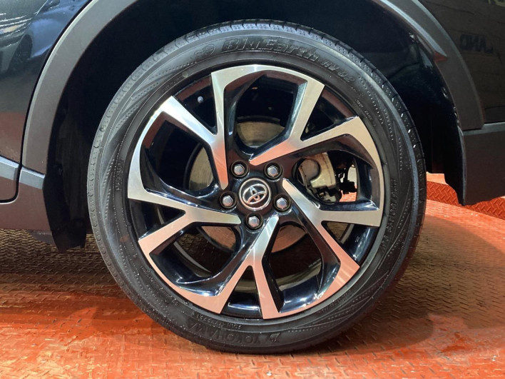 2017 Toyota C-HR DAA-ZYX10 (UW-6a17b36b53a35)[10]