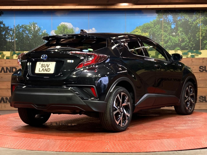 2017 Toyota C-HR DAA-ZYX10 (UW-6a17b36b53a35)[16]