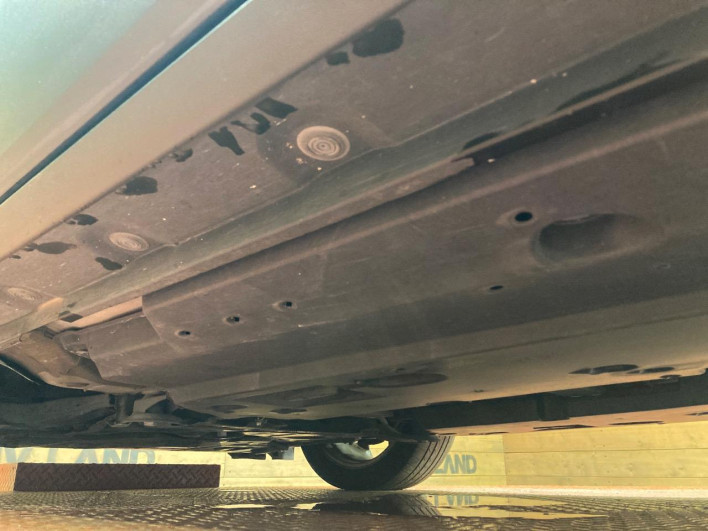 2017 Toyota C-HR DAA-ZYX10 (UW-6a17b36b53a35)[20]