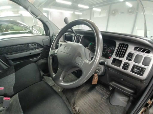 2001 Toyota Sparky S221E (UW-6a17fe0343688)[5]