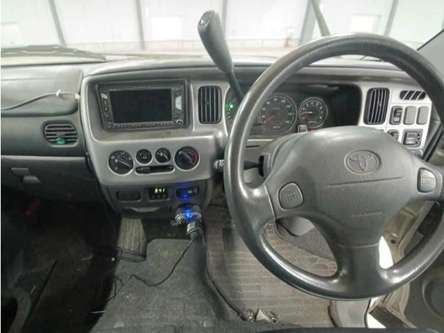2001 Toyota Sparky S221E (UW-6a17fe0343688)[4]