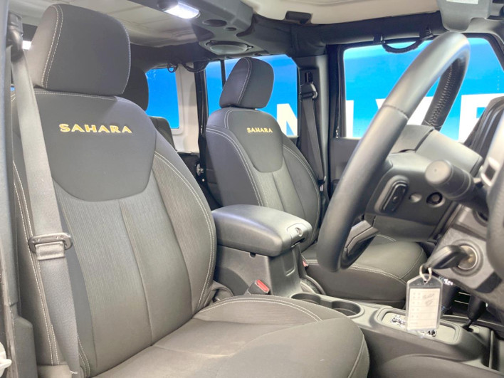 2016 Chrysler Jeep Wrangler Unlimited ABA-JK36L (UW-6a1902ed0c485)[26]