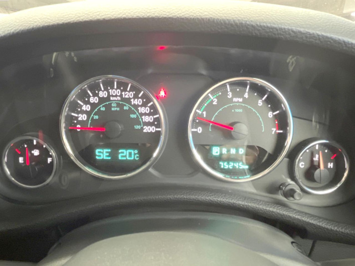 2016 Chrysler Jeep Wrangler Unlimited ABA-JK36L (UW-6a1902ed0c485)[21]