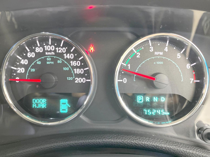2016 Chrysler Jeep Wrangler Unlimited ABA-JK36L (UW-6a1902ed0c485)[22]