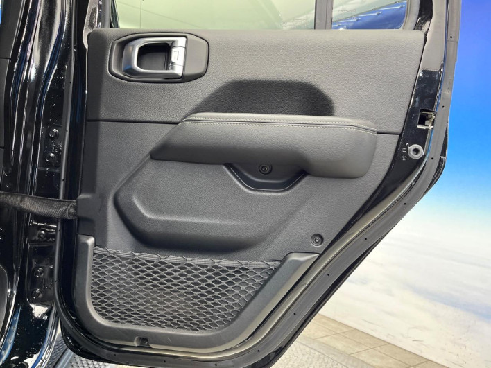 2021 Chrysler Jeep Wrangler Unlimited ABA-JL20L (UW-6a1902edb0ece)[28]
