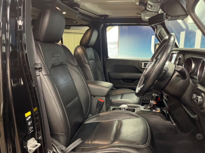 2021 Chrysler Jeep Wrangler Unlimited 3BA-JL20L (UW-6a1902ef7a021)[24]