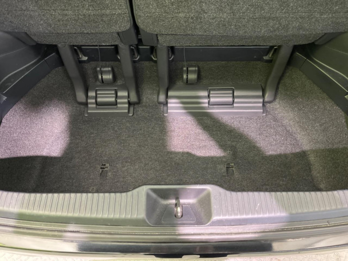 2013 Toyota Estima DBA-ACR50W (UW-6a19030928013)[14]