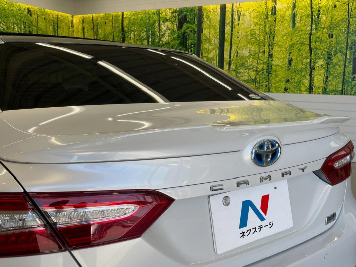 2018 Toyota Camry DAA-AXVH70 (UW-6a19032e57e5d)[20]
