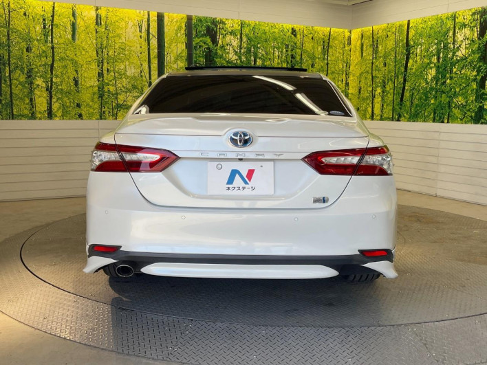 2018 Toyota Camry DAA-AXVH70 (UW-6a19032e57e5d)[18]