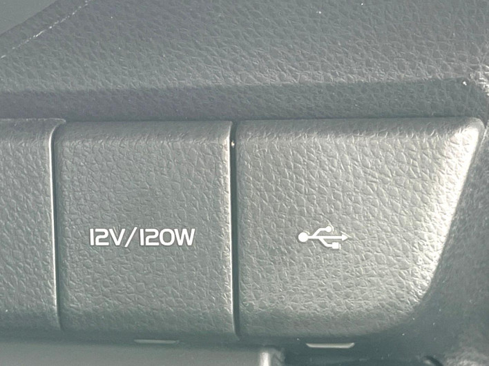 2020 Toyota Camry DAA-AXVH70 (UW-6a19032e9417a)[23]