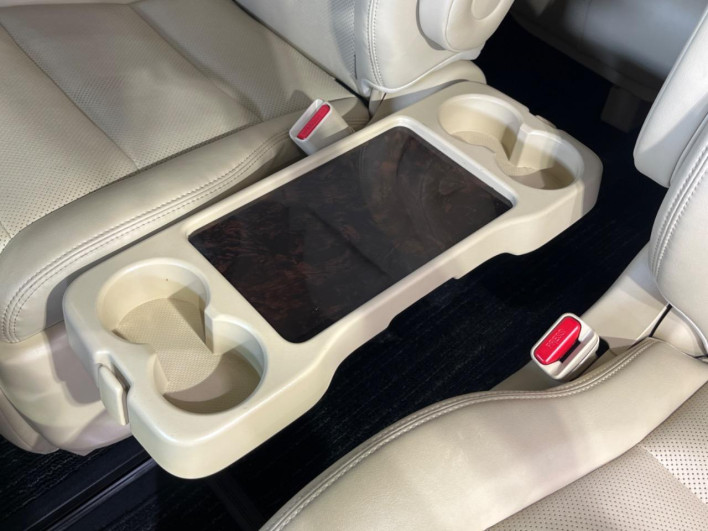 2019 Toyota Alphard Hybrid DAA-AYH30W (UW-6a19033109a7d)[8]