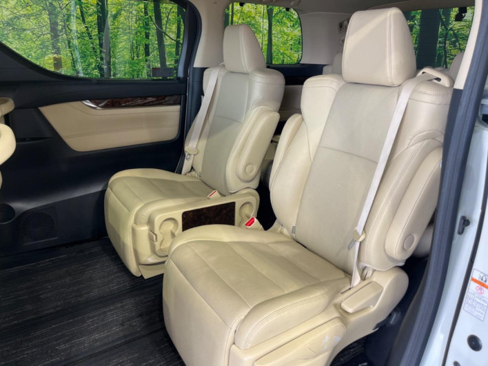 2019 Toyota Alphard Hybrid DAA-AYH30W (UW-6a19033109a7d)[6]