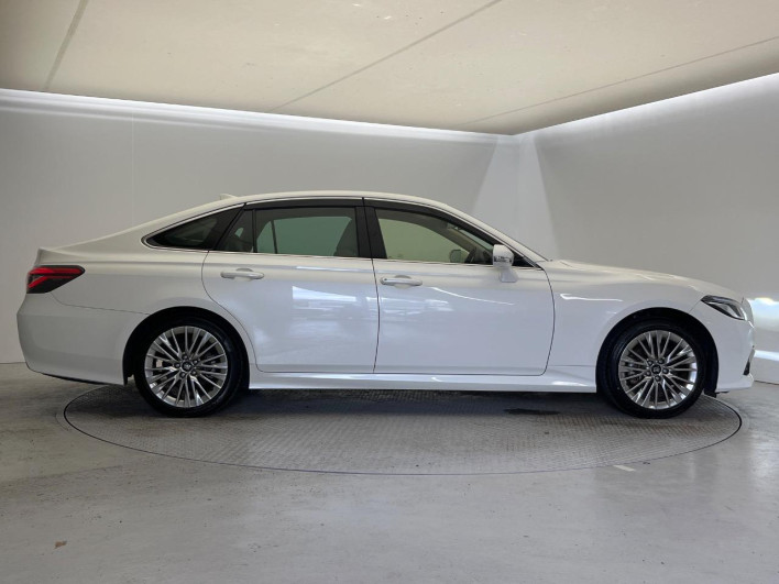 2020 Toyota Crown Hybrid 6AA-AZSH20 (UW-6a1903367bf23)[14]