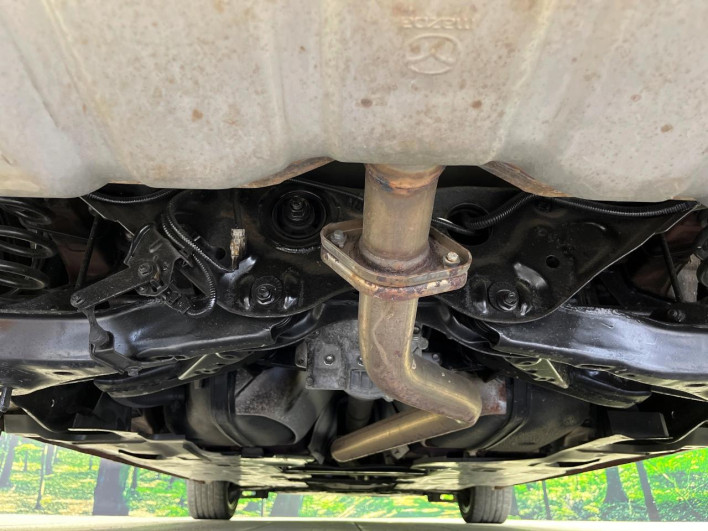 2016 Mazda Axela Sports LDA-BM2AS (UW-6a19035684897)[28]
