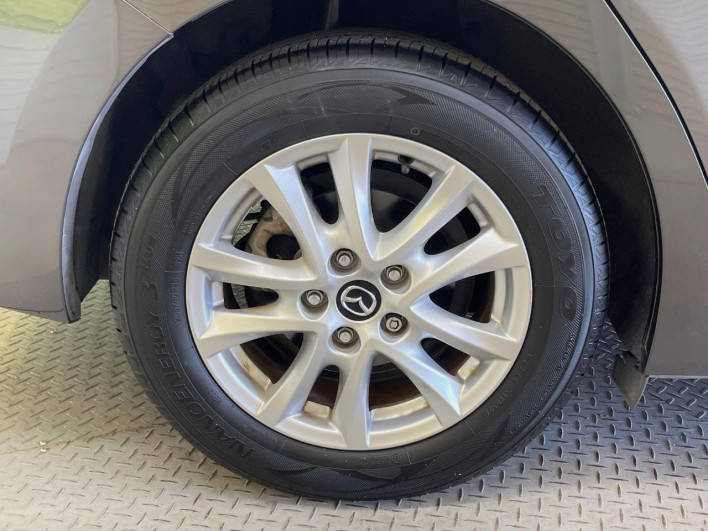 2017 Mazda Axela DBA-BM5FP (UW-6a190356e663e)[11]