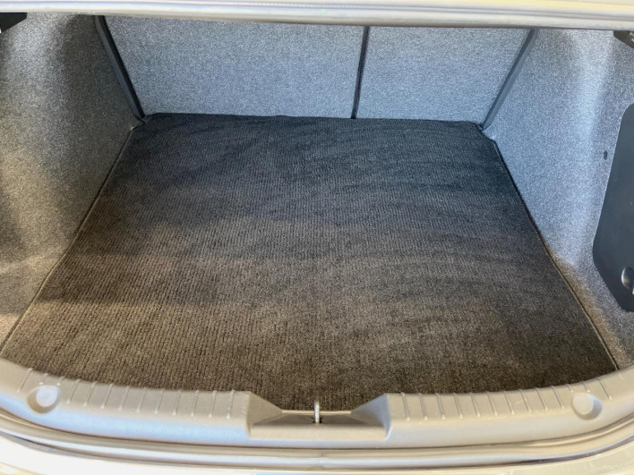 2017 Mazda Axela DBA-BM5FP (UW-6a190356e663e)[18]