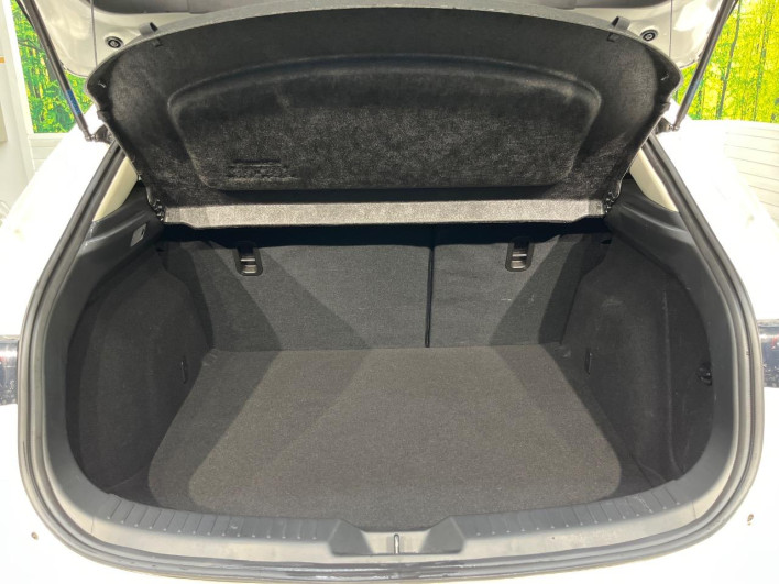 2016 Mazda Axela Sports DBA-BM5FS (UW-6a190357454e9)[15]