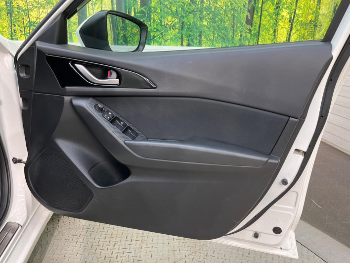 2016 Mazda Axela Sports DBA-BM5FS (UW-6a190357454e9)[18]
