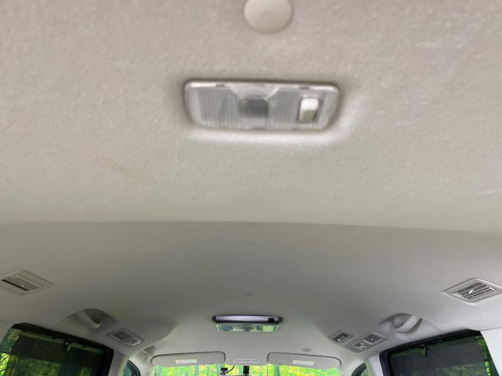 2011 Nissan Serena DBA-C26 (UW-6a19035b876cf)[29]