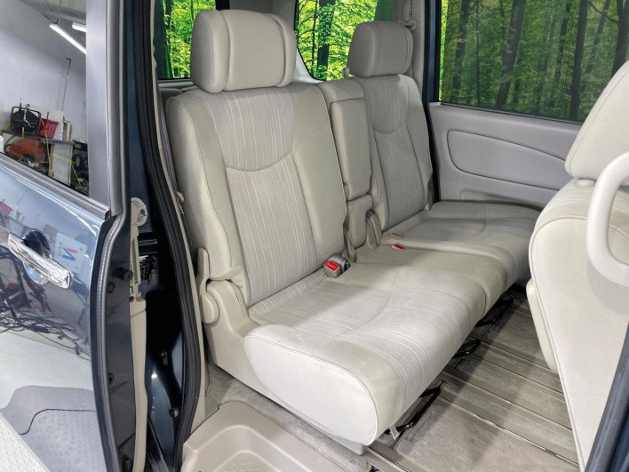 2011 Nissan Serena DBA-C26 (UW-6a19035b876cf)[23]