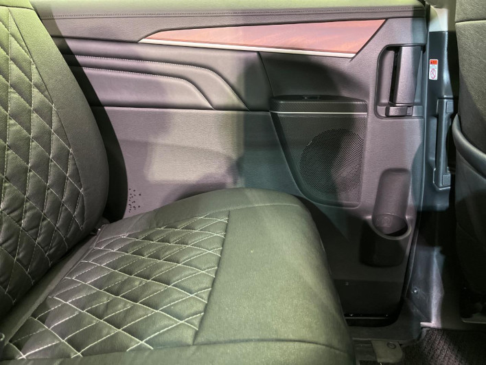 2024 Mitsubishi Delica D:5 3DA-CV1W (UW-6a190362a6dbc)[19]