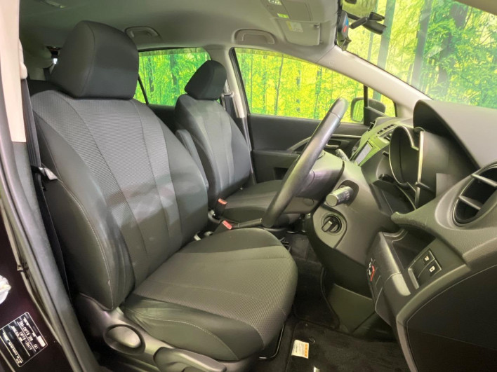 2016 Mazda Premacy DBA-CWFFW (UW-6a1903694abb9)[21]