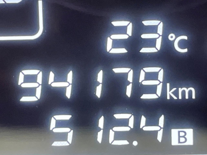2014 Nissan Note DBA-E12 (UW-6a1903763acda)[2]