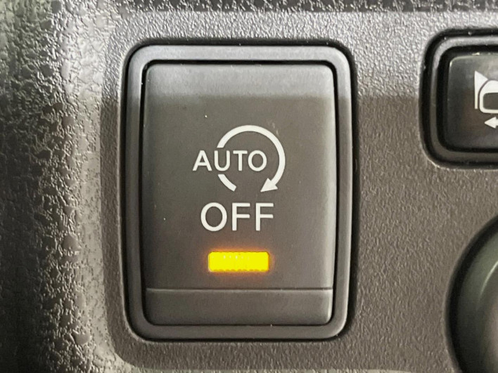 2016 Nissan Note DBA-E12 (UW-6a190376e76ef)[24]
