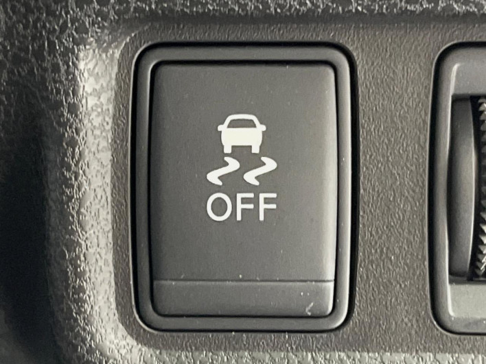 2016 Nissan Note DBA-E12 (UW-6a190376e76ef)[27]