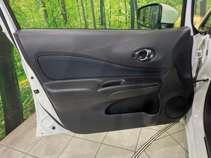 2016 Nissan Note DBA-E12 (UW-6a190376e76ef)[13]