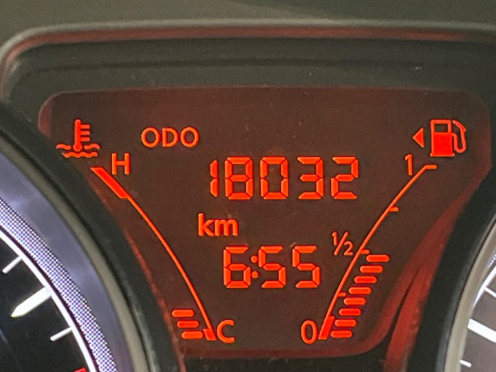 2018 Nissan Note DBA-E12 (UW-6a1903778e925)[2]