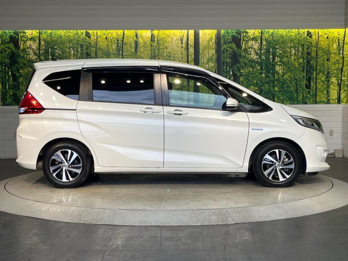 2018 Honda Freed hybrid DAA-GB7 (UW-6a19038b12717)[23]