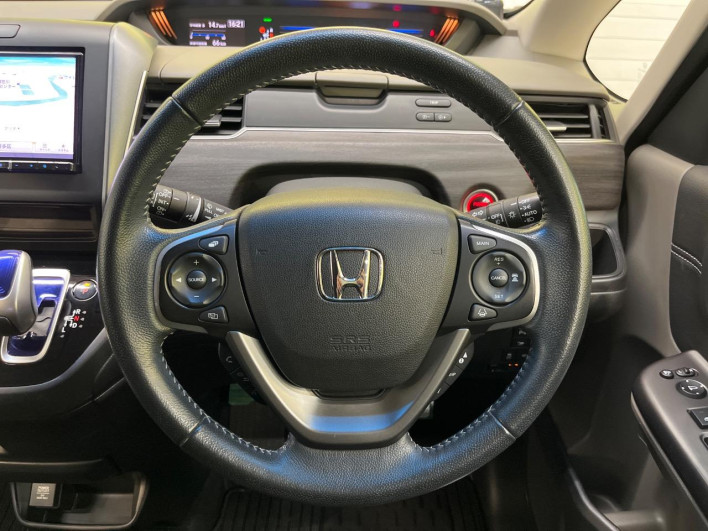 2018 Honda Freed hybrid DAA-GB7 (UW-6a19038b12717)[21]