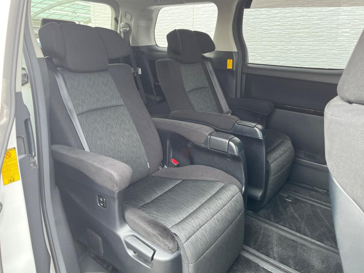 2013 Toyota Vellfire DBA-GGH20W (UW-6a190398c6941)[24]
