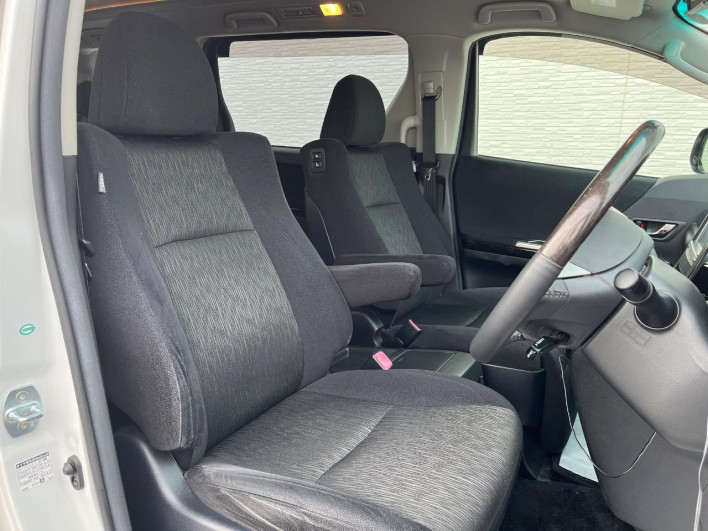 2013 Toyota Vellfire DBA-GGH20W (UW-6a190398c6941)[22]