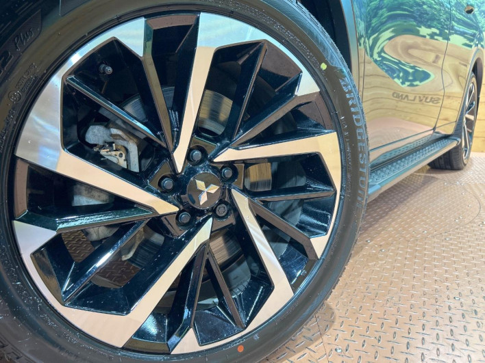 2022 Mitsubishi OUTLANDER PHEV 5LA-GN0W (UW-6a19039dc64b6)[19]