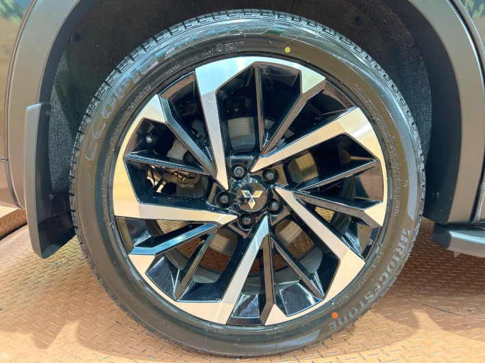 2022 Mitsubishi OUTLANDER PHEV 5LA-GN0W (UW-6a19039dc64b6)[16]