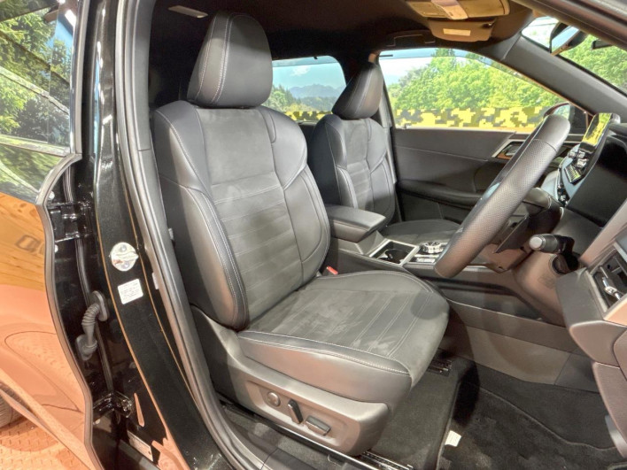 2023 Mitsubishi OUTLANDER PHEV 5LA-GN0W (UW-6a19039de11a8)[22]