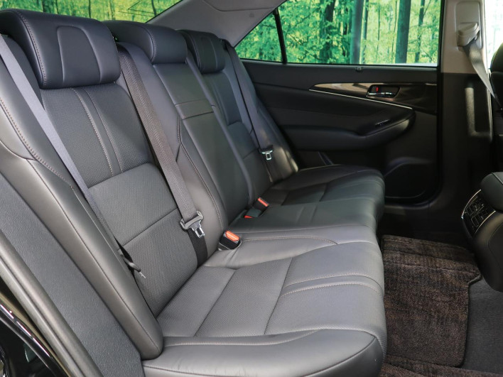 2013 Toyota Crown DBA-GRS214 (UW-6a1903a663feb)[28]