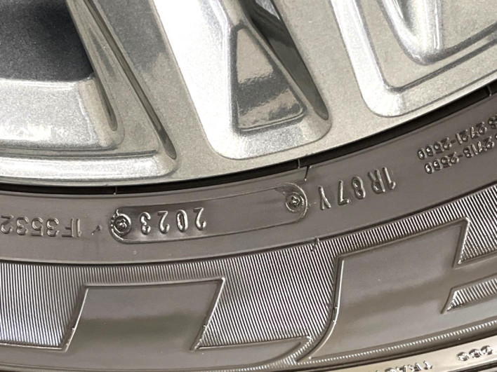 2023 Toyota Hilux 3DF-GUN125 (UW-6a1903b0b2d5d)[25]