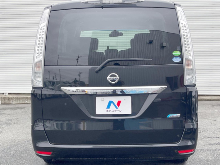 2015 Nissan Serena DAA-HC26 (UW-6a1903b692d7d)[20]
