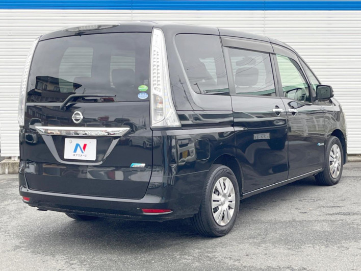 2015 Nissan Serena DAA-HC26 (UW-6a1903b692d7d)[19]