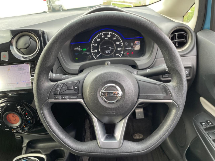 2017 Nissan Note DAA-HE12 (UW-6a1903b8e8969)[27]