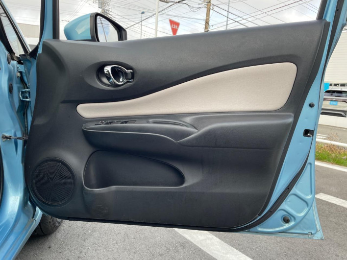 2017 Nissan Note DAA-HE12 (UW-6a1903b8e8969)[28]