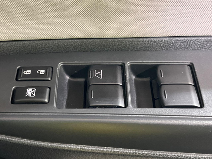 2019 Nissan Note DAA-HE12 (UW-6a1903bc4bd42)[5]