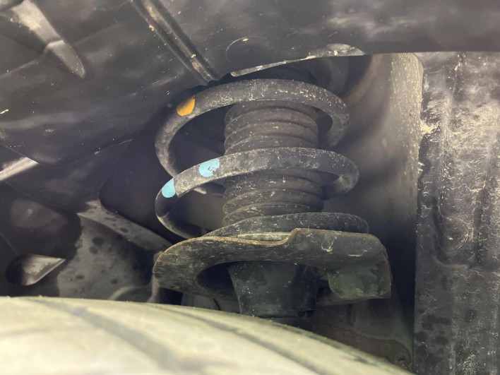 2013 Nissan Serena DAA-HFC26 (UW-6a1903c26363c)[18]